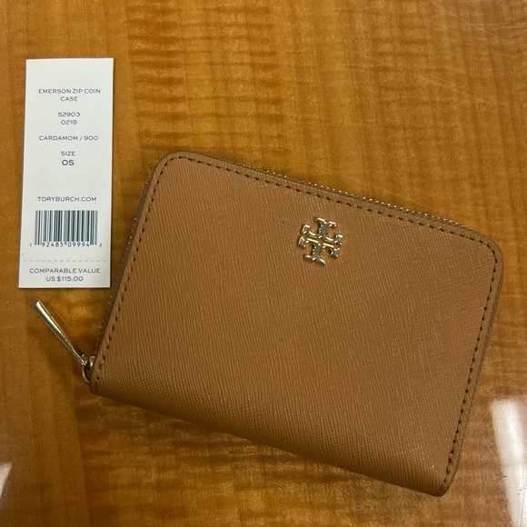 Tory Burch Handbags - Tory Burch Emerson Zip Coin Case
